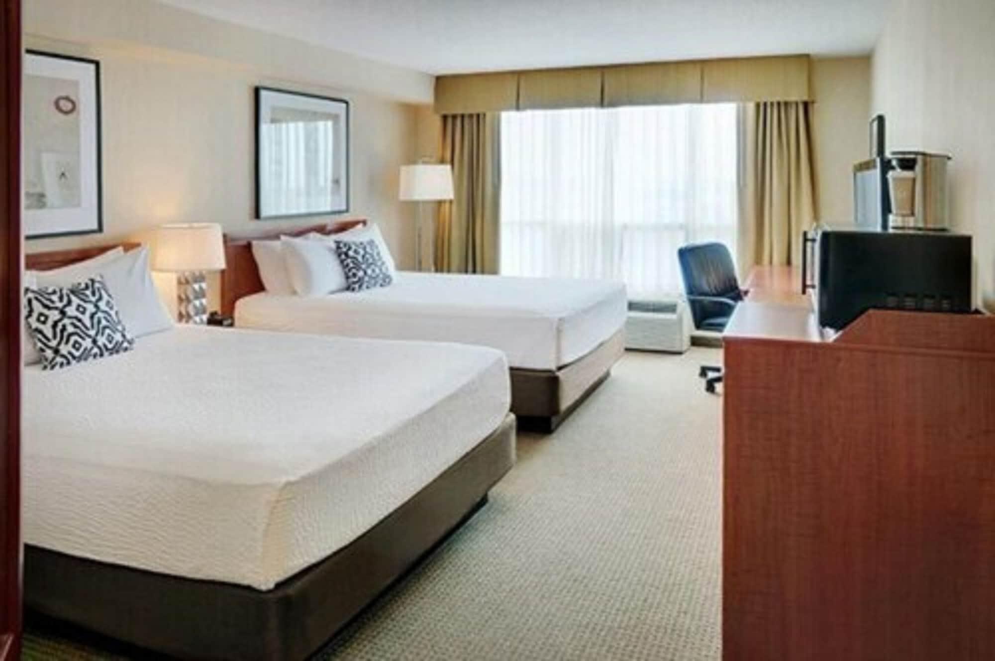 Courtyard By Marriott Kitchener Hotel Buitenkant foto