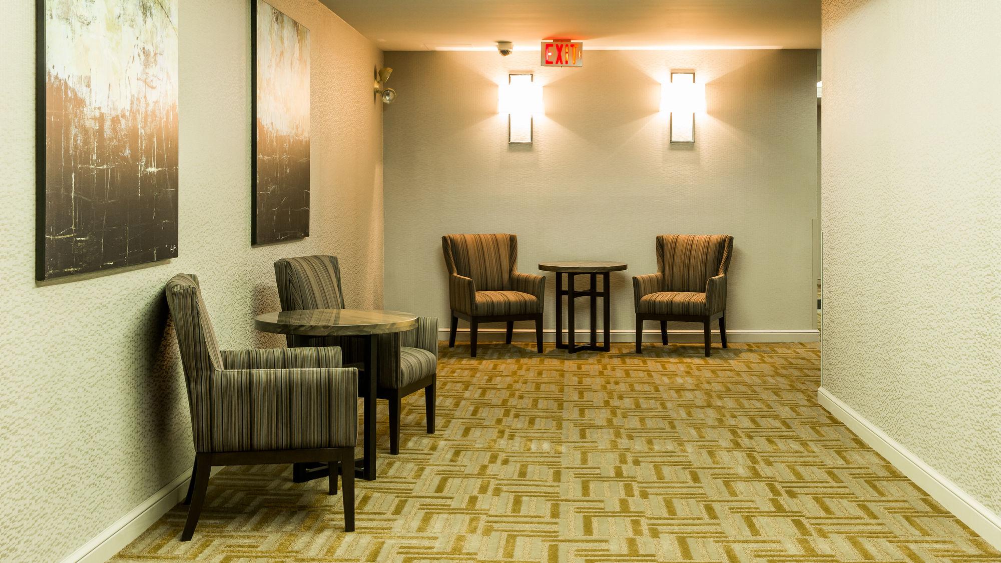 Courtyard By Marriott Kitchener Hotel Buitenkant foto