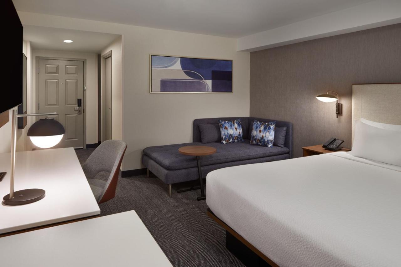 Courtyard By Marriott Kitchener Hotel Buitenkant foto