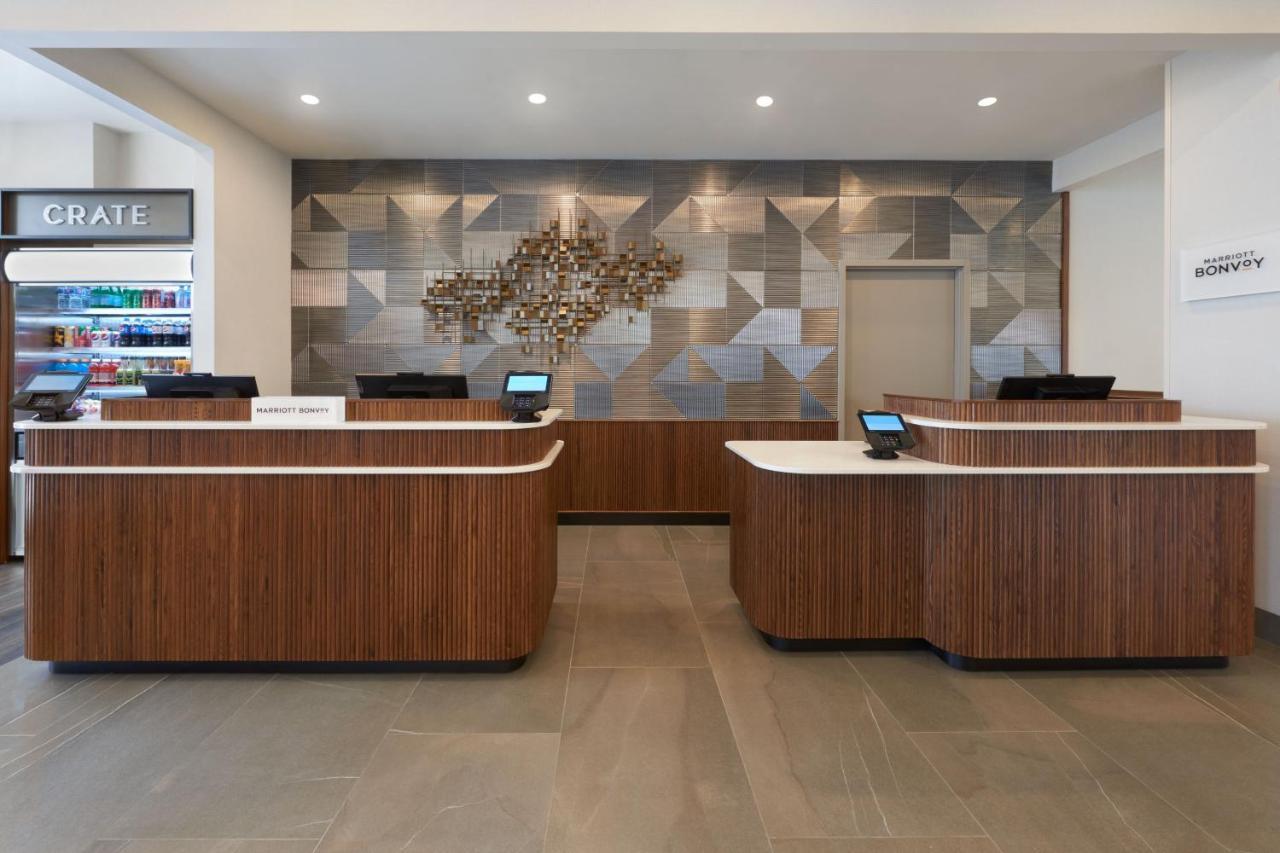 Courtyard By Marriott Kitchener Hotel Buitenkant foto