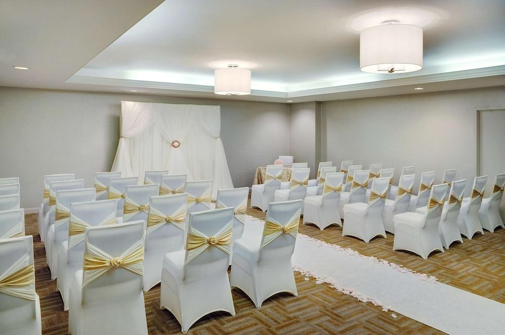 Courtyard By Marriott Kitchener Hotel Buitenkant foto