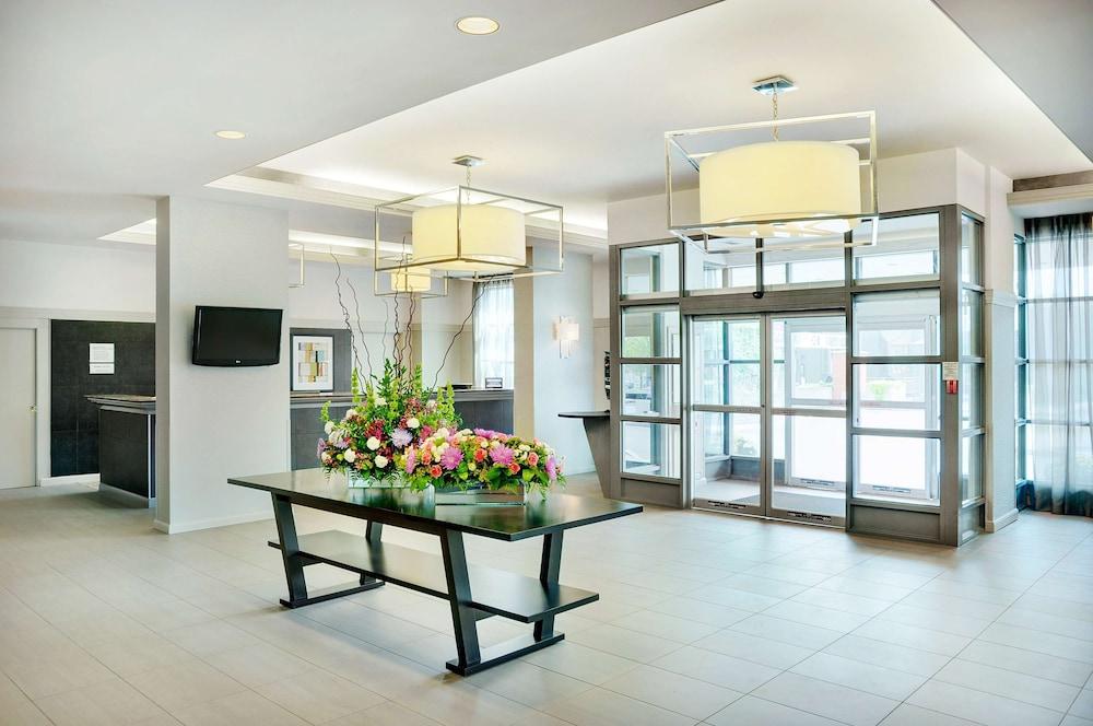 Courtyard By Marriott Kitchener Hotel Buitenkant foto